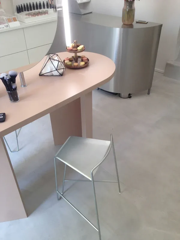 UM Barstool - Image 46